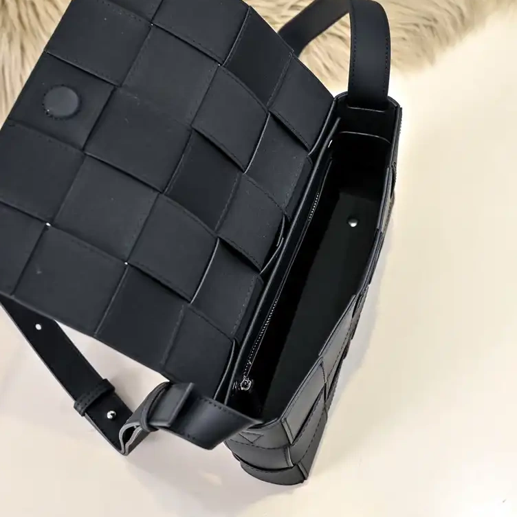 Brother Sam 2411YA0128 Bags Bottega Veneta 0624